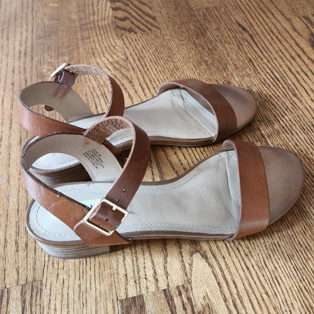 Steve Madden Cache Sandal - Picture 3 of 6
